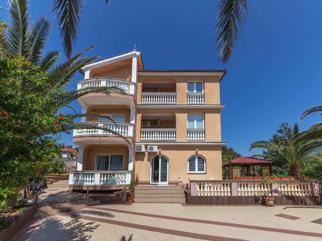 Apartment Canaria Pula