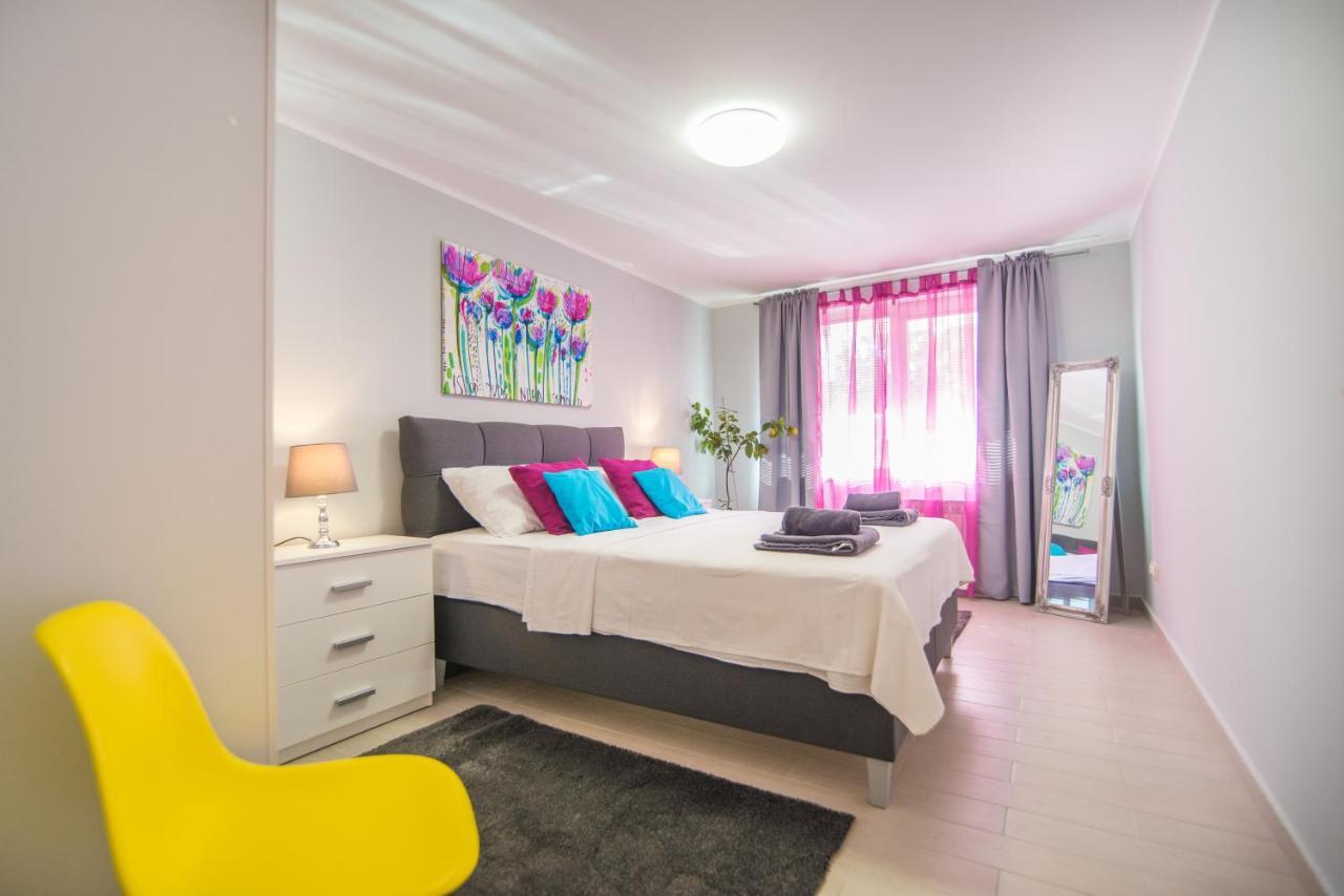Canaria Apartment *