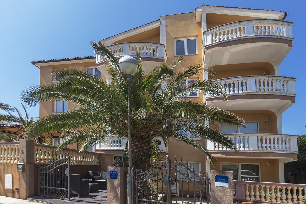 Canaria Apartment *
